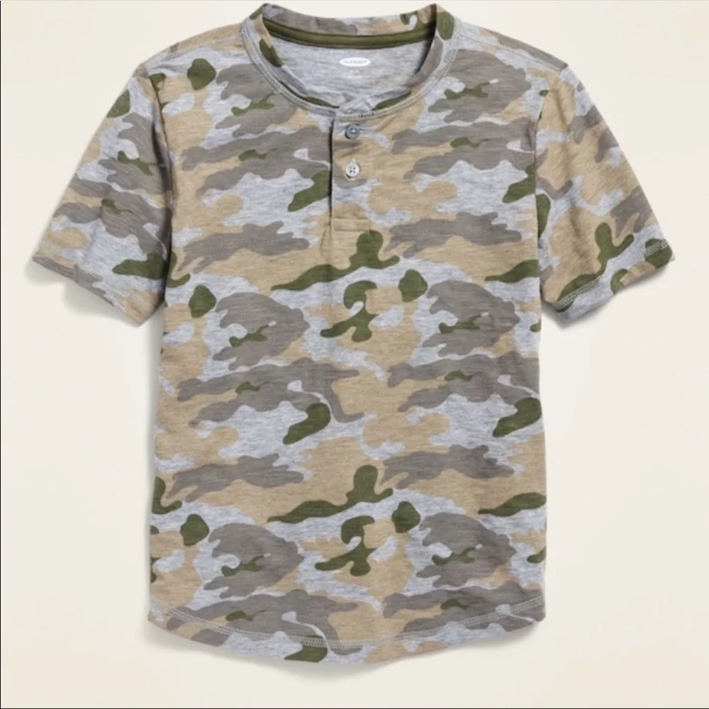 Camo‎ tee